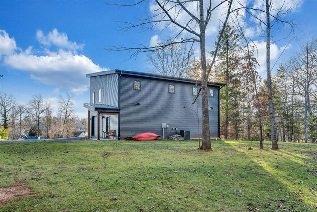 5 Reserve RD, Moneta, VA 24121