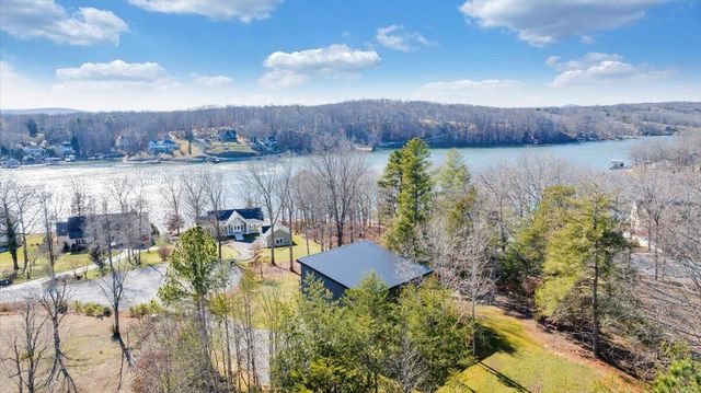 5 Reserve RD, Moneta, VA 24121