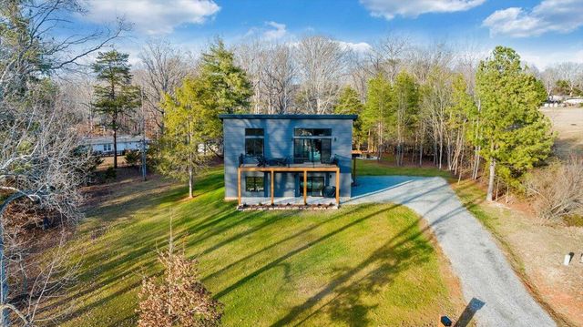 5 Reserve RD, Moneta, VA 24121