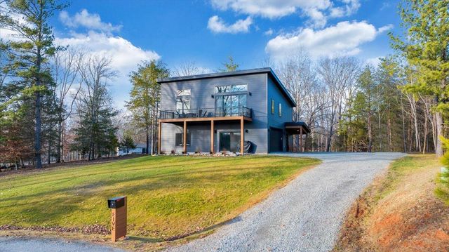 5 Reserve RD, Moneta, VA 24121