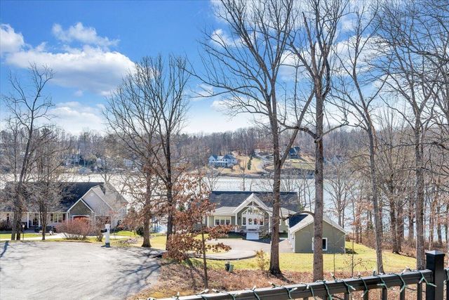 5 Reserve RD, Moneta, VA 24121