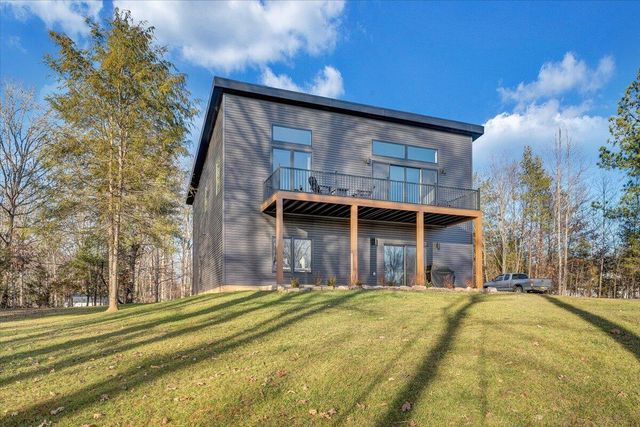 5 Reserve RD, Moneta, VA 24121