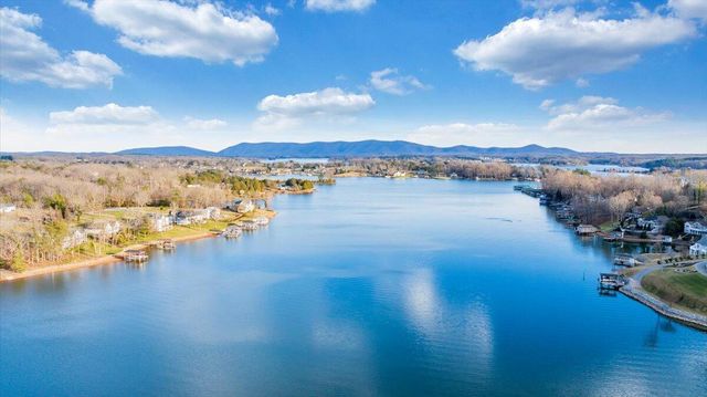 5 Reserve RD, Moneta, VA 24121