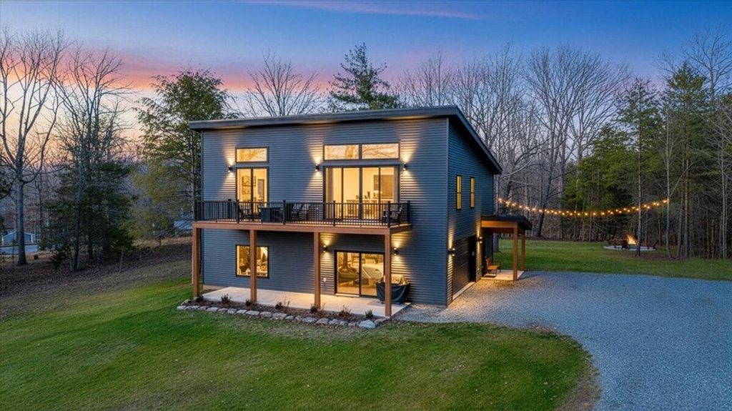 5 Reserve RD, Moneta, VA 24121