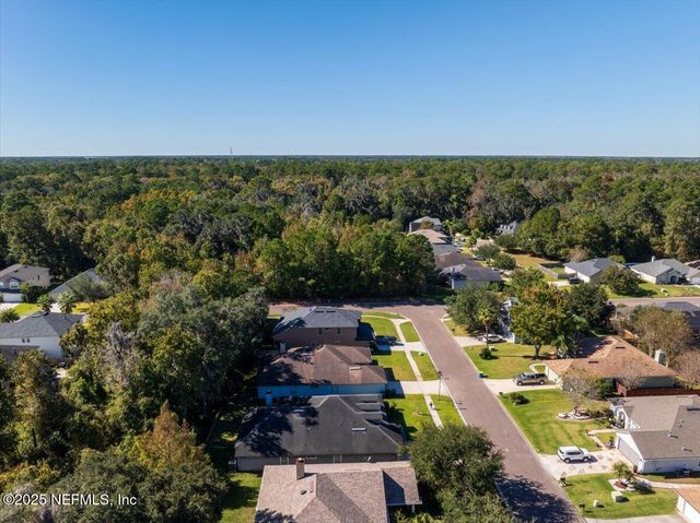 536 SUMMER BREEZE Drive N, Jacksonville, FL 32218
