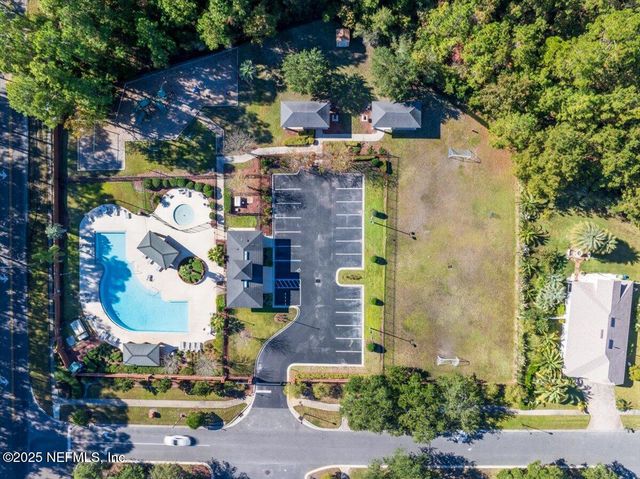 536 SUMMER BREEZE Drive N, Jacksonville, FL 32218