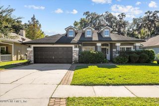 536 SUMMER BREEZE Drive N, Jacksonville, FL 32218