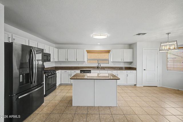 4162 E ARAGONITE Lane, San Tan Valley, AZ 85143