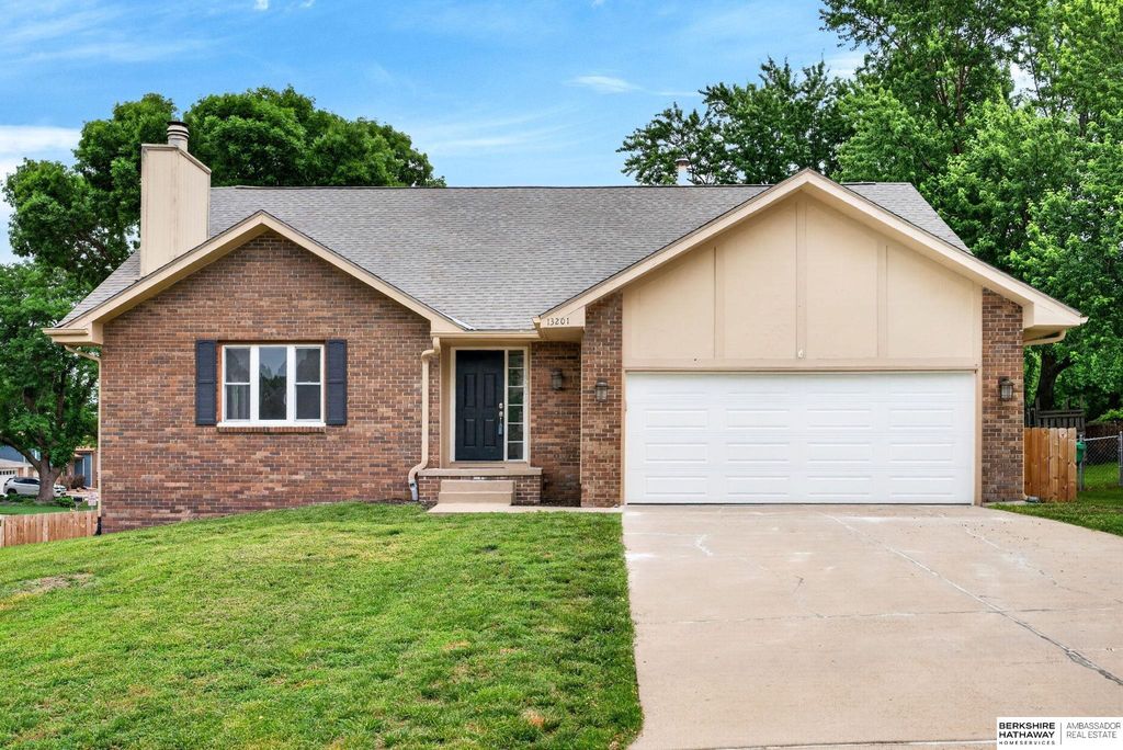 13201 S 28th Street, Bellevue, NE 68123