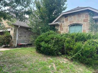 7321 Flat Rock Lane, Tyler, TX 75703
