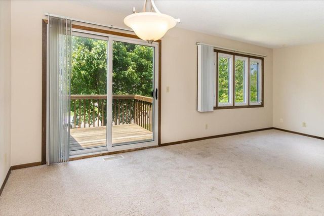 10350 Balsam Lane, Eden Prairie, MN 55347