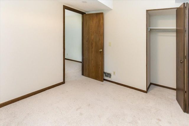 10350 Balsam Lane, Eden Prairie, MN 55347