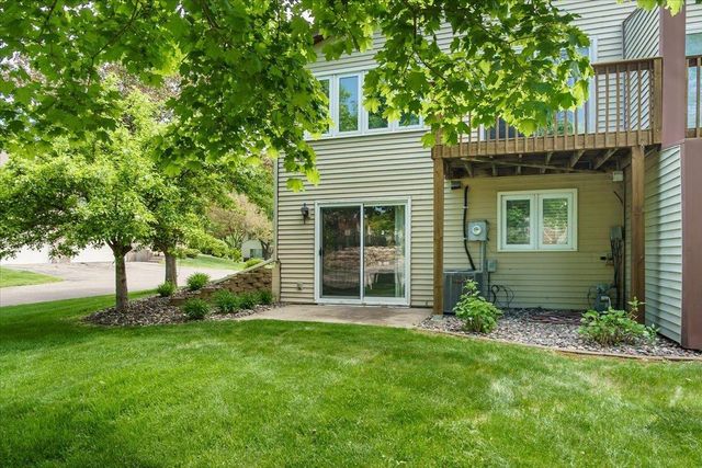 10350 Balsam Lane, Eden Prairie, MN 55347