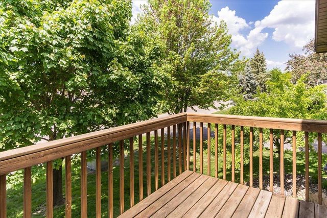 10350 Balsam Lane, Eden Prairie, MN 55347
