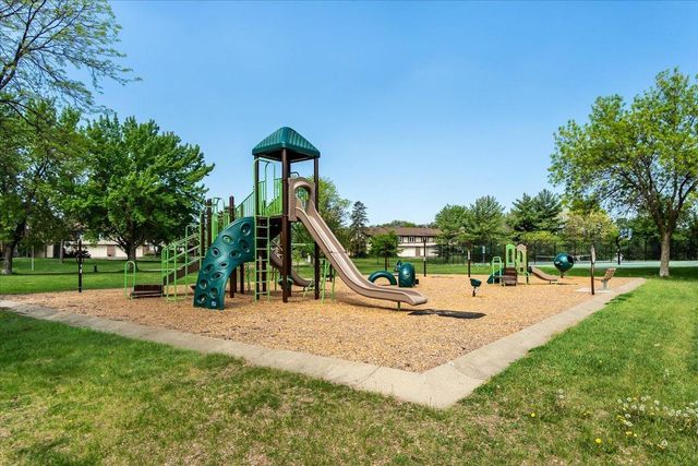 10350 Balsam Lane, Eden Prairie, MN 55347