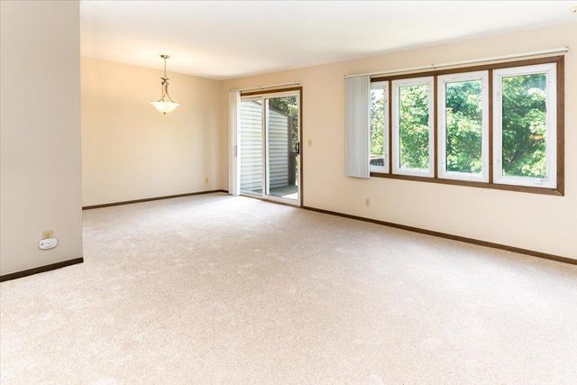 10350 Balsam Lane, Eden Prairie, MN 55347