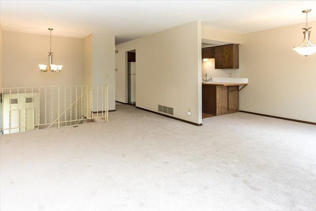 10350 Balsam Lane, Eden Prairie, MN 55347