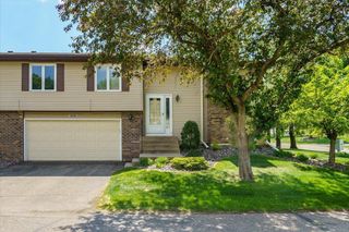 10350 Balsam Lane, Eden Prairie, MN 55347