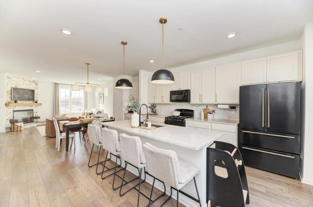 1030 BOGART Street, Des Plaines, IL 60018