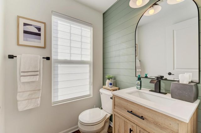 1030 BOGART Street, Des Plaines, IL 60018