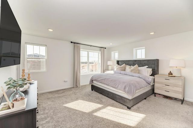 1030 BOGART Street, Des Plaines, IL 60018