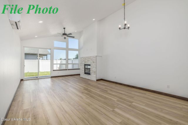 7801 N Mocha Lp, Coeur D'alene, ID 83815