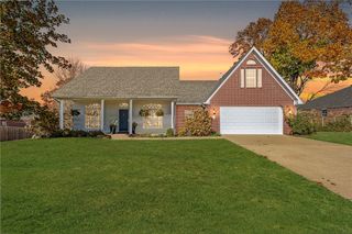 691 Weston Circle, Cave Springs, AR 72718