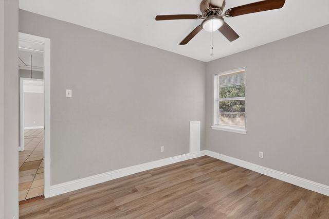 917 Miranda Drive, Mesquite, TX 75149