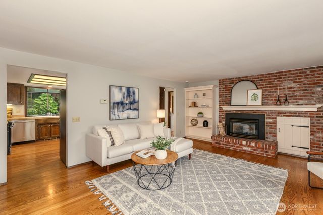 13715 51st Avenue W, Edmonds, WA 98026