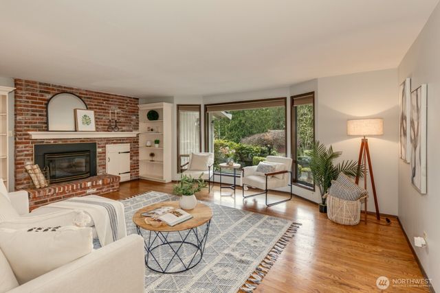 13715 51st Avenue W, Edmonds, WA 98026