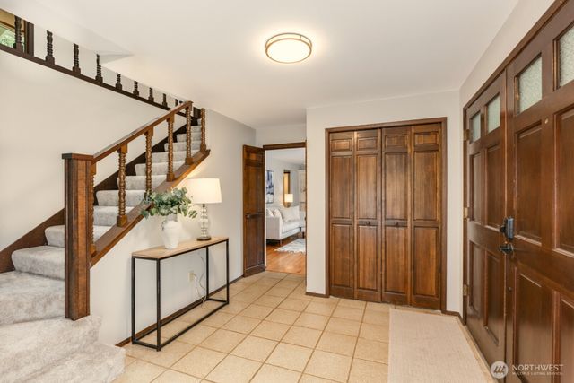 13715 51st Avenue W, Edmonds, WA 98026