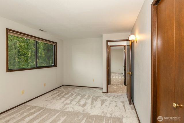 13715 51st Avenue W, Edmonds, WA 98026