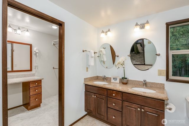 13715 51st Avenue W, Edmonds, WA 98026