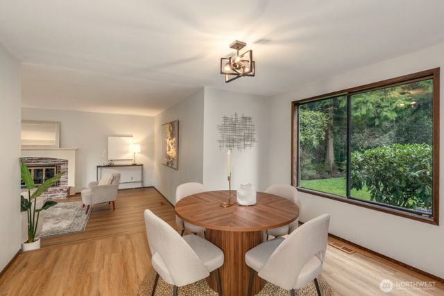 13715 51st Avenue W, Edmonds, WA 98026