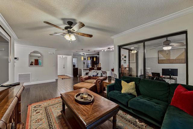 4413 NW 22nd Road 404, Coconut Creek, FL 33066