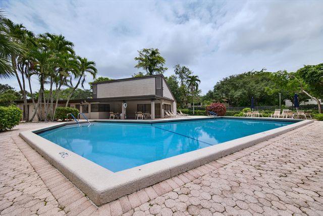 4413 NW 22nd Road 404, Coconut Creek, FL 33066