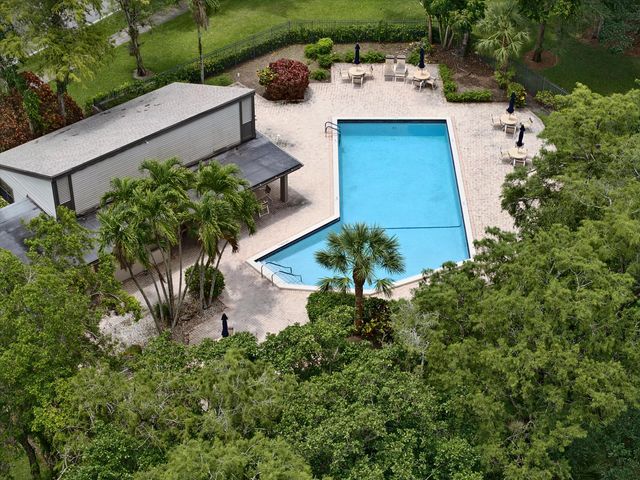 4413 NW 22nd Road 404, Coconut Creek, FL 33066