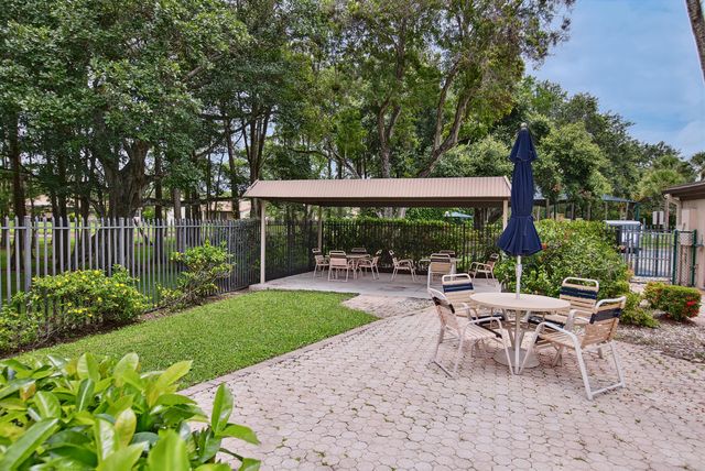 4413 NW 22nd Road 404, Coconut Creek, FL 33066