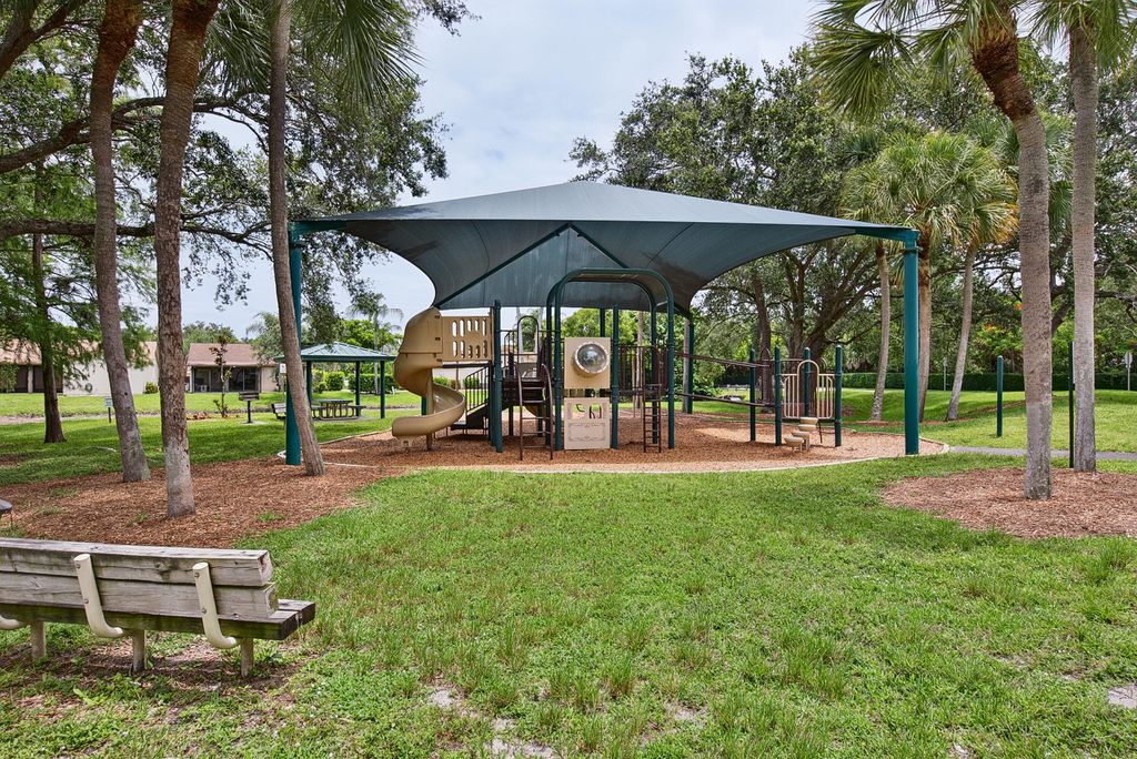 4413 NW 22nd Road 404, Coconut Creek, FL 33066