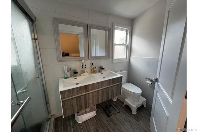 882 Roosevelt Street, West Hempstead, NY 11552