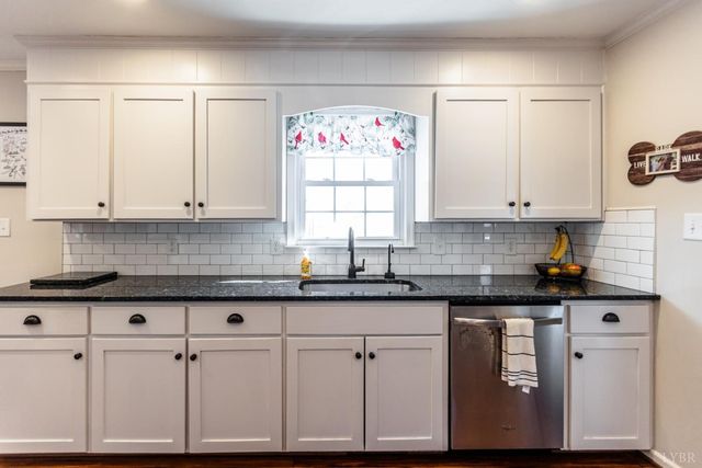 124 Walton Drive, Appomattox, VA 24522