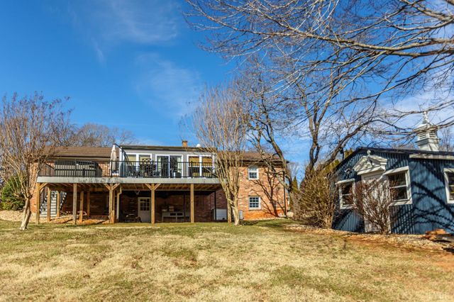 124 Walton Drive, Appomattox, VA 24522