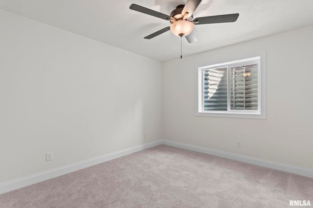 3200 GREENBRIAR Drive, Springfield, IL 62711