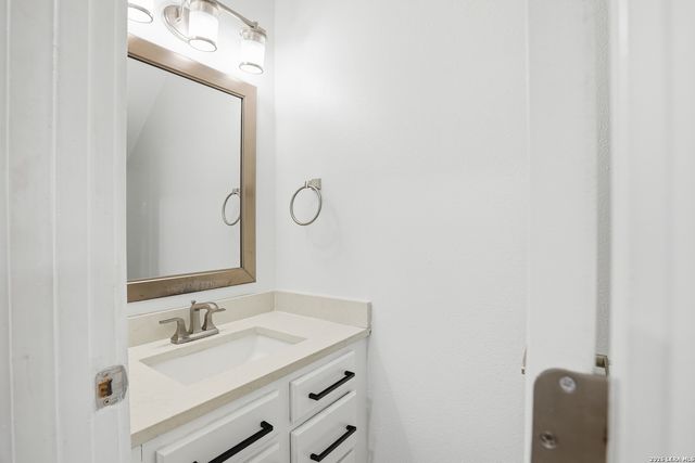 12234 Apricot, San Antonio, TX 78247