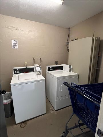 6470 HOLLYWOOD BOULEVARD 104, Sarasota, FL 34231