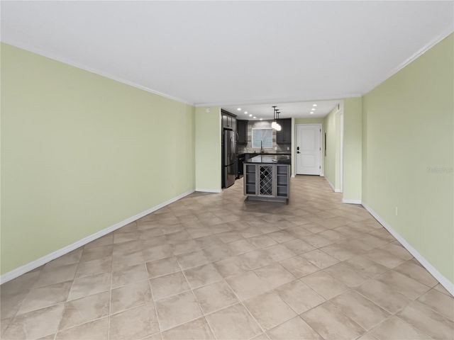 6470 HOLLYWOOD BOULEVARD 104, Sarasota, FL 34231
