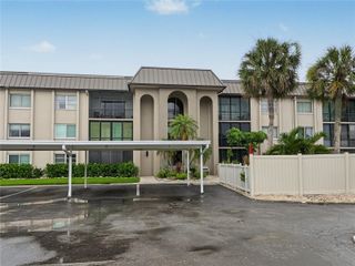6470 HOLLYWOOD BOULEVARD 104, Sarasota, FL 34231