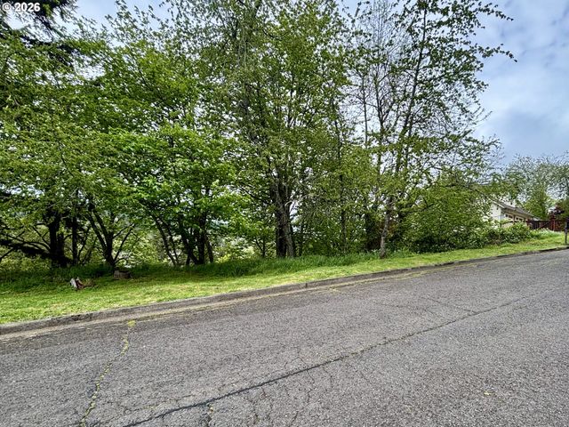University St, Eugene, OR 97405