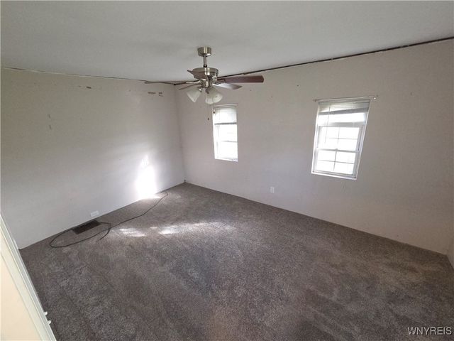 2535 Ridge Road, Lewiston, NY 14131