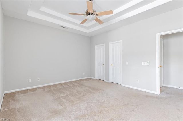 114 Lands End LN, Carrollton, VA 23314